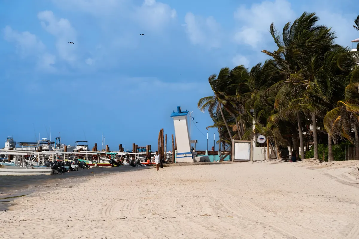 Puerto Morelos beachfront and pier, minutes from Cancún International Airport